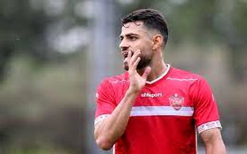 
پورعلی گنجی از پرسپولیسی‌ها دلجویی کرد 