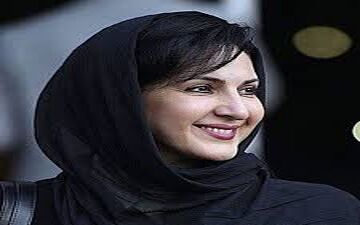  شادمانی خانم بازیگر در کنار پسرش