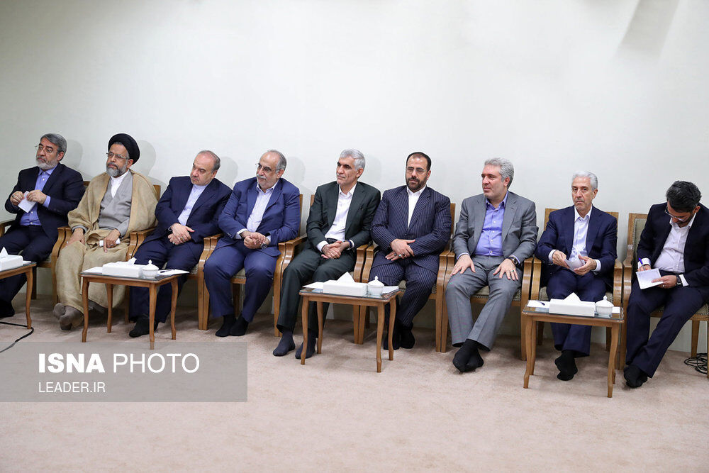 گزارش تصویری / دیدار رئیس‌جمهور و اعضای هیئت دولت با مقام معظم رهبری