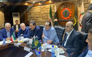 وزیر صمت ایران در دیدار با اعضای فدراسیون بازرگانی پاکستان: همکاری‌های تجاری باید تقویت شود