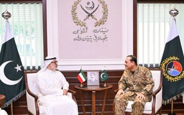 دیدار وزیر خارجه کویت با نخست‌وزیر و فرمانده ارتش پاکستان