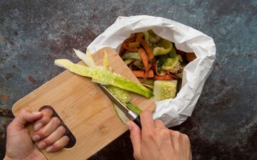 سطل زباله آشپزخانه را هرگز این قسمت نگذارید