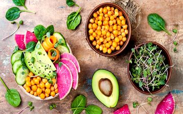توصیه تغذیه ای برای جوان ماندن 