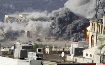  جنگنده های سعودی بندر الحدیده یمن را هدف گرفتند
