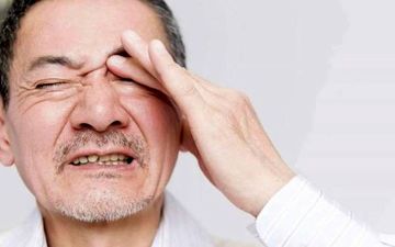 سلامت چشم را در نطر بگیرید| شستن چشم با چای درست است یا خیر؟