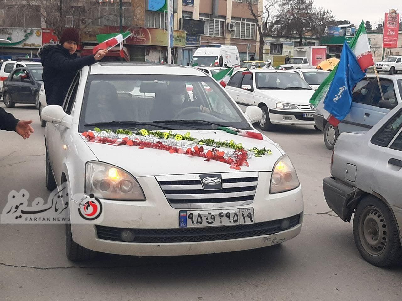 گزارش تصویری/ حضوری پر اقتدار از مردم کرمانشاه در راهپیمایی۲۲ بهمن