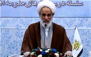 12 فروردین آغاز شکل‌دهی تمدن اسلامی است
