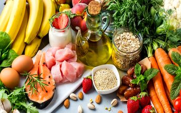 کاهش سریع قند خون با ۱۷ خوراکی طبیعی 