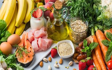 کاهش سریع قند خون با ۱۷ خوراکی طبیعی 