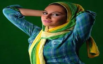 تصویری از تیپ و ژست ترلان پروانه در یک مراسم (عکس)