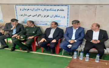 حضورفرماندارچرداول درمراسم افتتاحیه لیگ مسابقات کشتی آزاد نونهالان استان درشهرسرابله