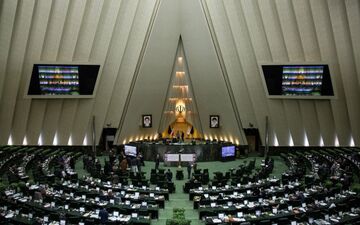  اعلام آمادگی تعزیرات برای رفع آشفتگی در بازار ارز و خودرو