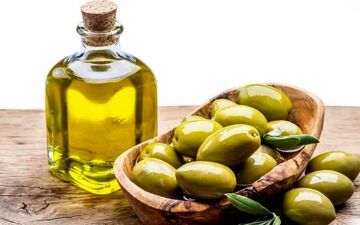 باورهای غلط درباره روغن زیتون: آیا این ماده سالم می‌تواند چاق‌کننده باشد؟