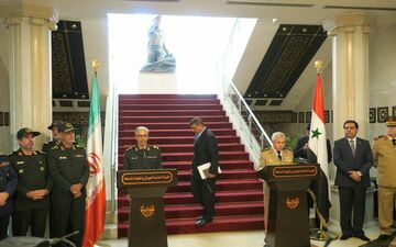  ژنرال ایوب:مناسبات دمشق و تهران راهبردی است/سرلشکر باقری:پذیرفتنی نیست رژیم صهیونیستی هروقت بخواهد به سوریه تجاوزکند