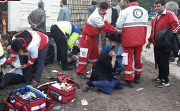 
مینی بوس در ساری واژگون شد 