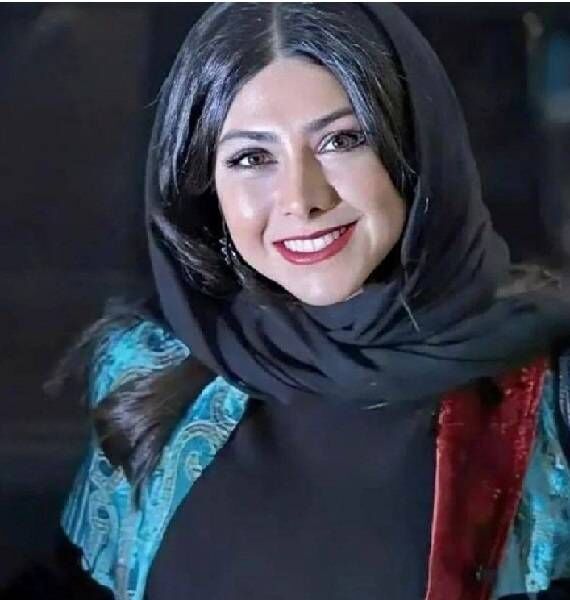 تصویری متفاوت آزاده صمدی بعد محکومیت بی‌حجابی‌اش/ خانم بازیگر پشیمان شد