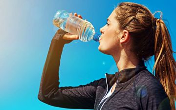 چگونه متوجه کم آبی بدن شویم؟