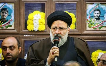 پیشنهاد افزایش ۳ برابری یارانه‌های مردم/ رئیس دولت باید در خط مقدم مقابله با مفاسد باشد 