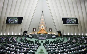 آغاز جلسه علنی مجلس/ انتخاب رئیس جدید در دستور‌کار نمایندگان