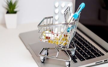 از خرید اینترنتی دارو خودداری کنید!