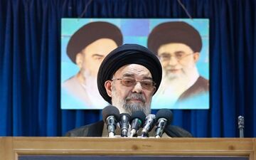 امام جمعه اصفهان: مرزهای ایران خط قرمز است
