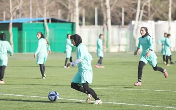 تاج: فوتبالیست های بانوی ایران وفاداری خودشان را به نظام نشان دادند