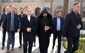 
بازدید وزیر امور خارجه از کلیسای وانک در دومین روز سفر به اصفهان
