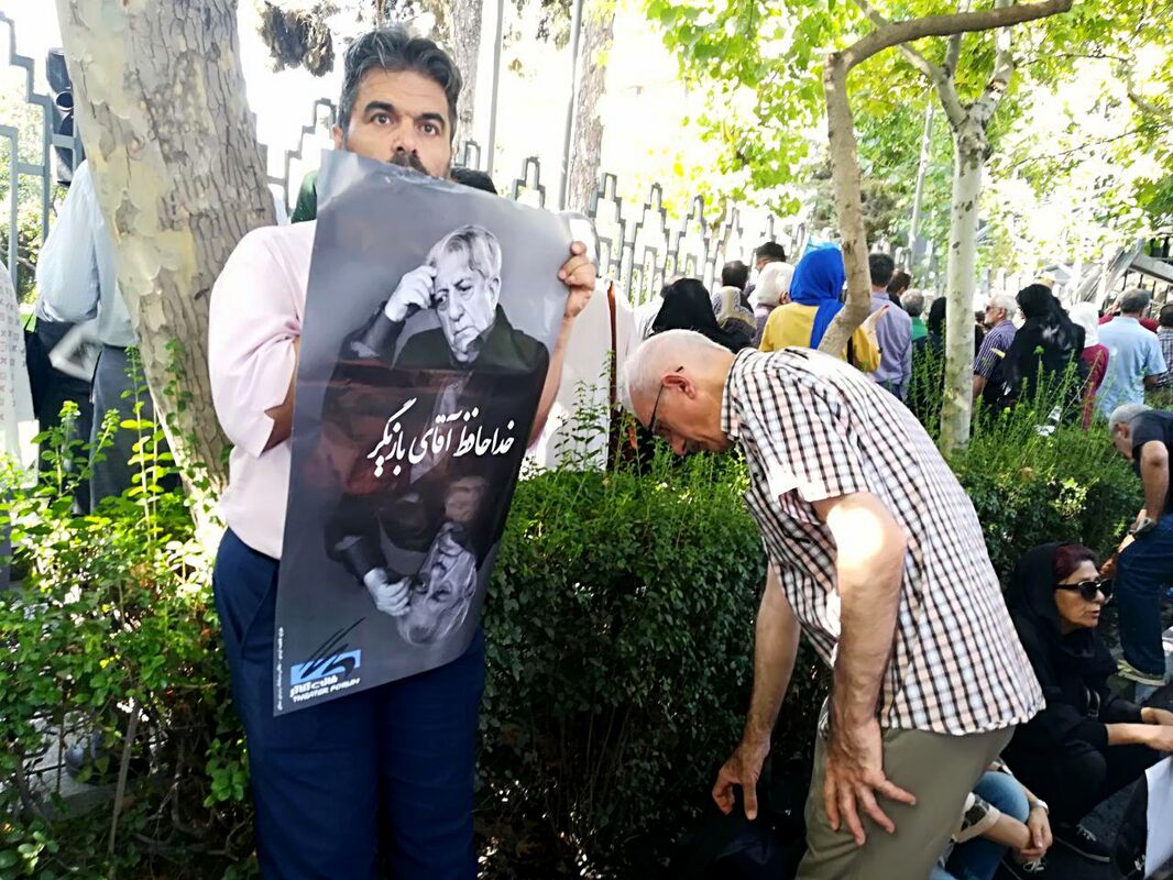 گزارش تصویری از مراسم تشیع استاد عزت الله انتظامی