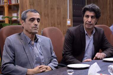 نشست اعضای انجمن نویسندگان، خبرنگاران و عکاسان ورزشی ایران - شعبه کرمانشاه با مدیرکل اداره ورزش و جوانان