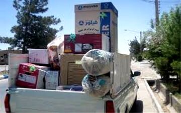  مددجویان کمیته امداد کارت خرید جهیزیه می‌گیرند