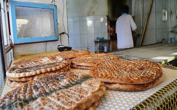 گرانفروشی نان به بهانه افزودنی ممنوع است/ با نانوایان متخلف برخورد می شود 