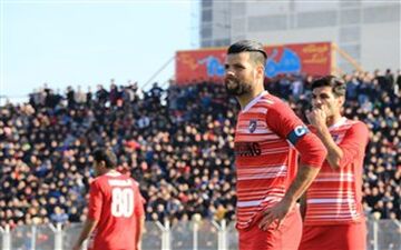 اخراج موقت آقای گل لیگ یک!