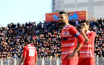 اخراج موقت آقای گل لیگ یک!
