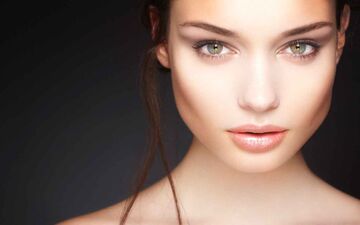 پنج تمرین ساده و مفید برای تغییر شکل خط فک به روش طبیعی و بدون جراحی
