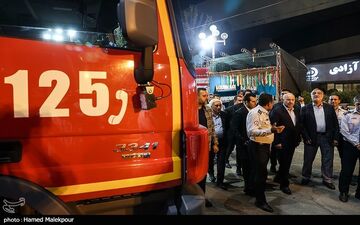 نشت گاز در مجتمع مسکونی زنجان؛ آتش‌نشانان 25 خانوار را نجات دادند
