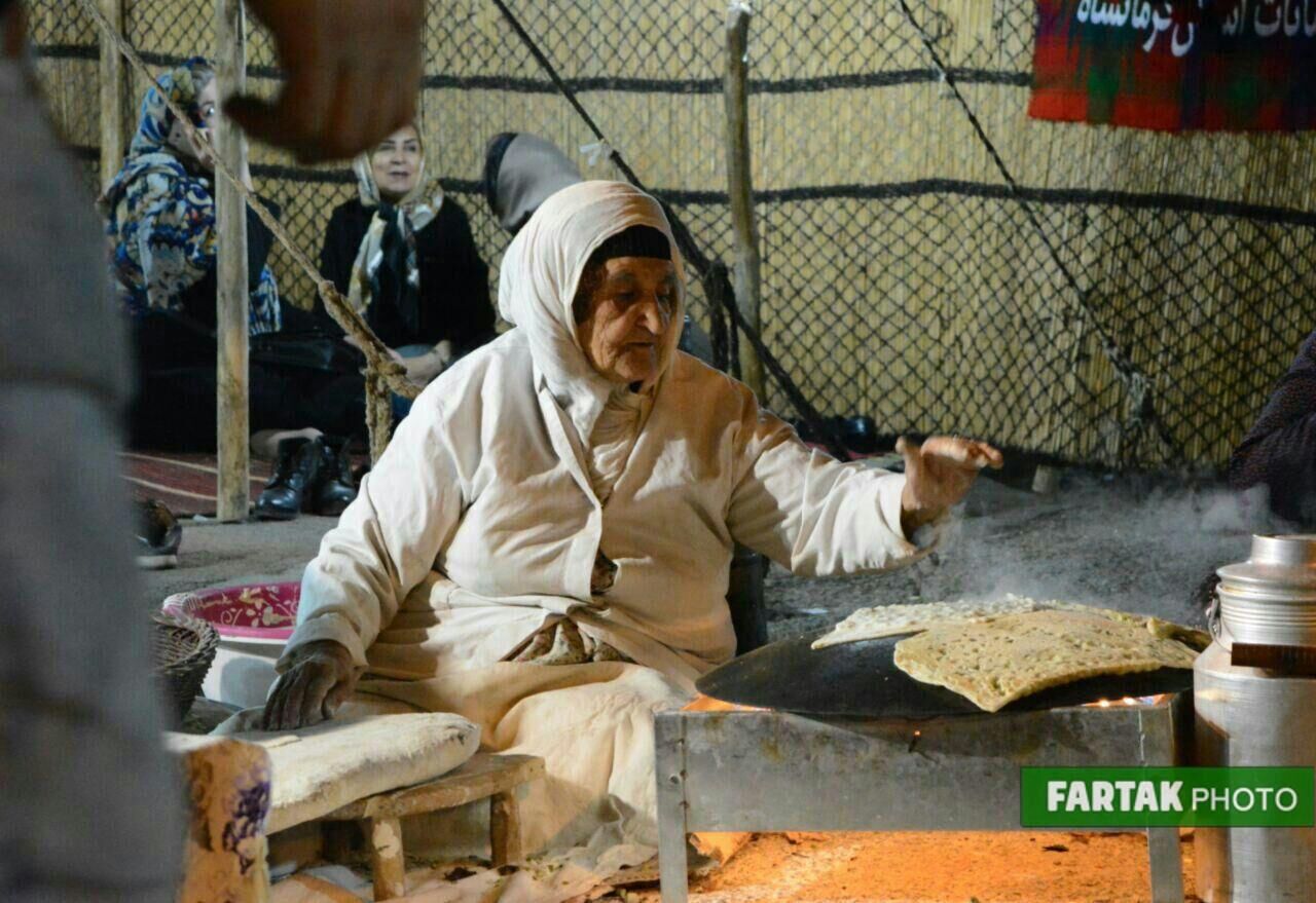 گزارش تصویری / جشنواره اقوام، نمایشگاه سوغات و صنایع دستی در کرمانشاه