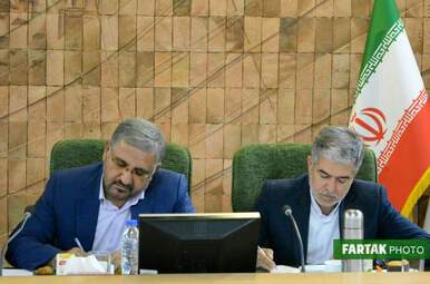 شورای گفت وگو استان کرمانشاه با حضور وزیر تعاون، کار و رفاه اجتماعی