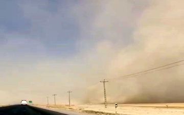 تصادف زنجیره‌ای ۱۰ خودرو سواری در محور قروه همدان