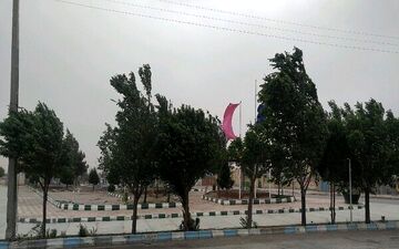 باد شدید برخی مناطق کردستان را فرا می‌گیرد
