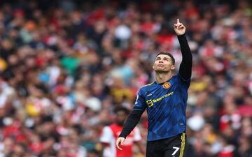 ادای احترام رئالی‌ها به رونالدو؛ تشویق CR7 در برنابئو