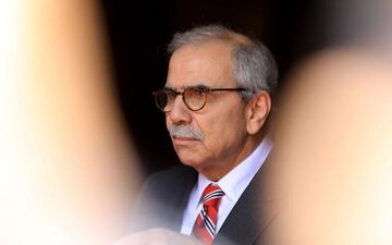 نخست‌وزیر لبنان وارد دمشق شد