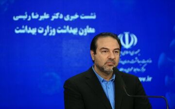 معاون وزیر بهداشت: واکسن کرونا تا سال دیگر به دست ما نمی‌رسد
