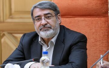 پارک‌ها و فروشگاه‌های بزرگ تعطیل می‌شوند
