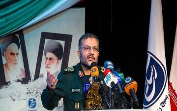مشکلات کشور نتیجه راه‌رفتن مسوولان در مسیر اشتباه است