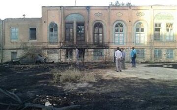 خانه تاریخی انصای ارومیه طعمه حریق شد