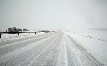 ۱۲ جاده کشور "برفی" است