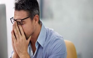  با فرد مضطرب چگونه حرف بزنیم؟ گفتن این 5 جمله ممنوع!