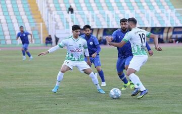 جدال خرم آبادی ها برابر گربه سیاه