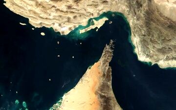 واریز نخستین عوارض عبور کشتی‌ها از تنگه هرمز به خزانه کشور