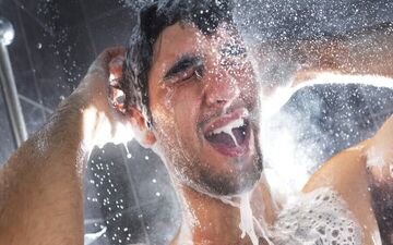 تاثیر دوش آب سرد بر سلامت انسان